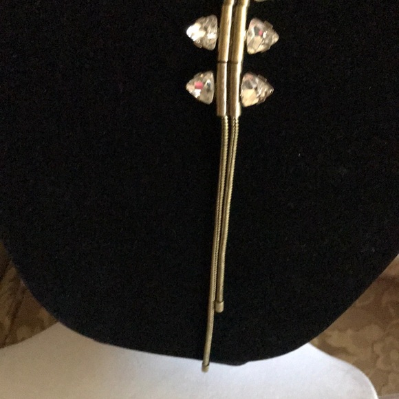 Jewelry - Picture 3 of 6